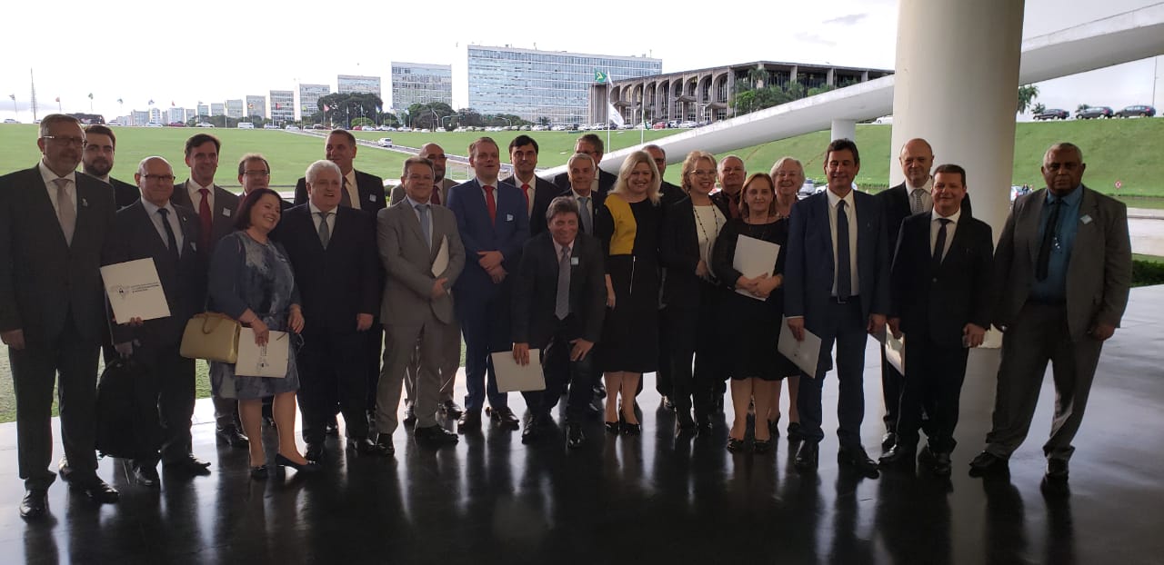 Tabelião participa do o Lançamento da Frente Parlamentar da Justiça Notarial e Registral 